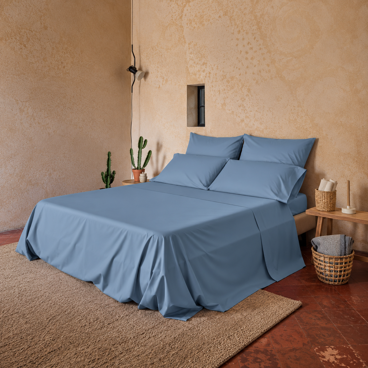 Completo Letto tinta unita in 100% Cotone con Lenzuola e Federe azzurro