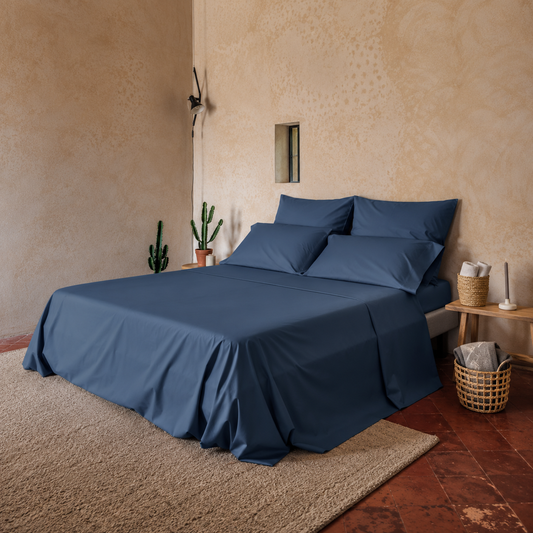 Completo Letto tinta unita in 100% Cotone con Lenzuola e Federe blu